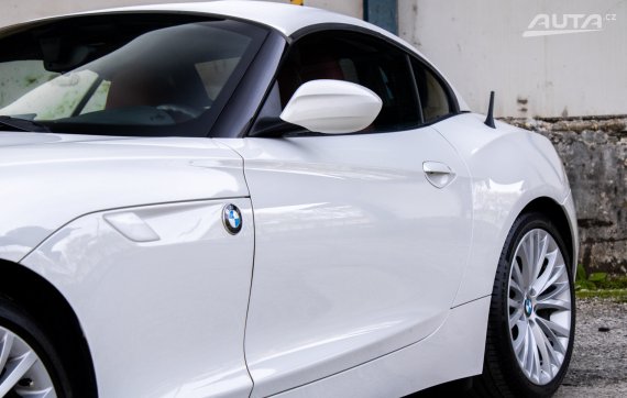 BMW Z4 Cabrio sDrive35i, 225kW, M6, 2d. / AJ NA SPLÁTKY / PROTIÚČET / 2010 bílá