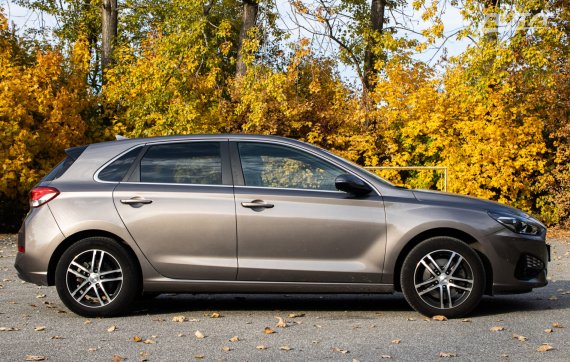 Hyundai i30 1.5, 81kW (2023) / AJ NA SPLÁTKY / PROTIÚČET / 2023 hnědá