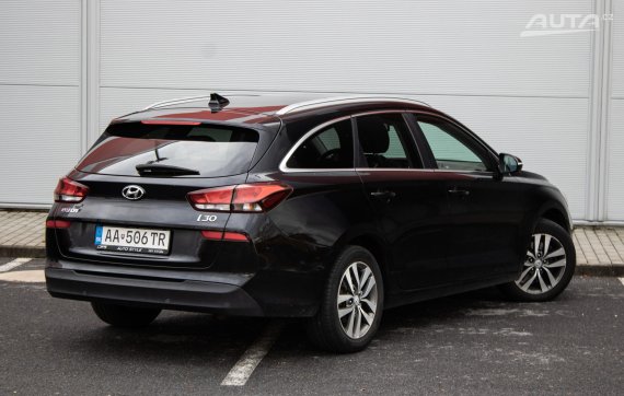 Hyundai i30 CW 1.4 T-GDi 7DCT, 103kW (2019) / AJ NA SPLÁTKY / PROTIÚČET / 2019 černá