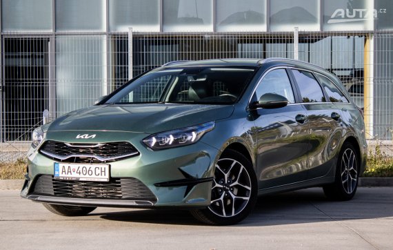Kia Ceed SW 1.5 T-GDi Platinum A/T, 118kW (2023) / AJ NA SPLÁTKY / PROTIÚČET / 2023 - hlavní pohled