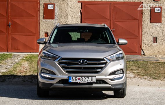 Hyundai Tucson 2.0 CRDi 4x4, 100kW (2018) / AJ NA SPLÁTKY / PROTIÚČET / 2018 stříbrná metalíza