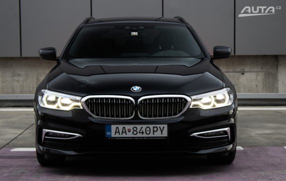 BMW Rad 5 Touring 520d xDrive Luxury Line 140kW AT/8 2019 / AJ NA SPLÁTKY / PROTIÚČET 2019 černá