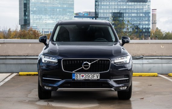 Volvo XC90 D5 Drive-E Momentum AWD A/T, 165kW (2015) / AJ NA SPLÁTKY / PROTIÚČET / 2015 modrá