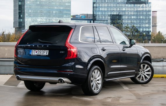 Volvo XC90 D5 Drive-E Momentum AWD A/T, 165kW (2015) / AJ NA SPLÁTKY / PROTIÚČET / 2015 modrá