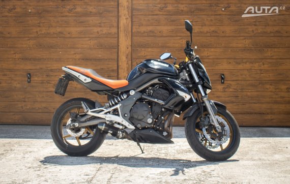 Kawasaki ER-6N 53kW 2009 černá
