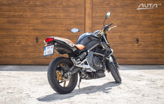 Kawasaki ER-6N 53kW 2009 černá