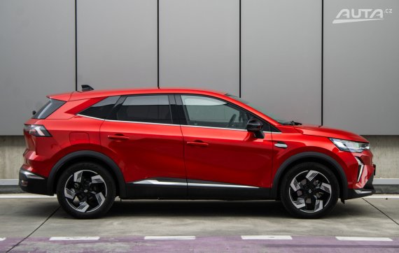 Renault Symbioz HEV AT/6 80kW 2025 / AJ NA SPLÁTKY / PROTIÚČET 2025 červená