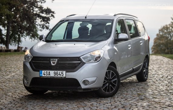 Dacia Lodgy MT/5 85kW 2017 - 7 Miest 2017 - hlavní pohled