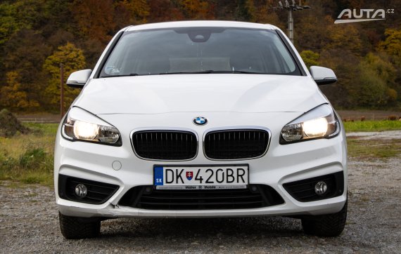 BMW Rad 2 Gran Tourer 220d xDrive Advantage A/T, 140kW, A8 / AJ NA SPLÁTKY / PROTIÚČET / 2015 bílá