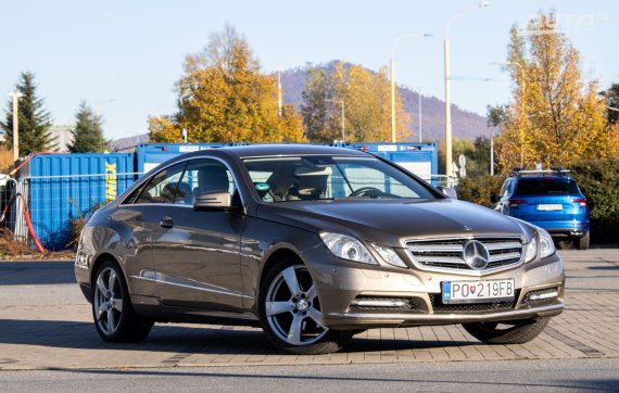 Mercedes-Benz E trieda Kupé 350 CDI BlueEFFICIENCY C207 / 195kW / A7 / ZÁRUKA / AJ NA SPLÁTKY / 2011 žlutá
