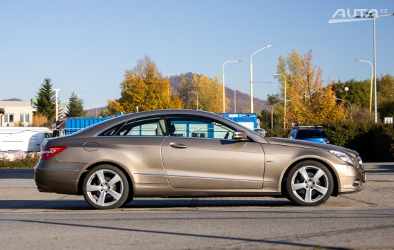 Mercedes-Benz E trieda Kupé 350 CDI BlueEFFICIENCY C207 / 195kW / A7 / ZÁRUKA / AJ NA SPLÁTKY / 2011 žlutá