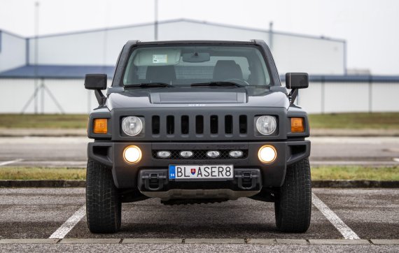 Hummer H3T 3.7 R5 2008 šedá