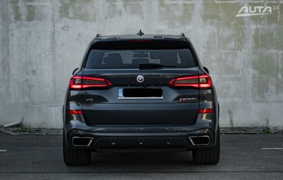 BMW X5 M50i 390kw 2020 šedá