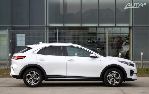 Kia XCeed 1.4 T-GDi Platinum / 103kW / A7 / ZÁRUKA / AJ NA SPLÁTKY / PROTIÚČET 2020 bílá