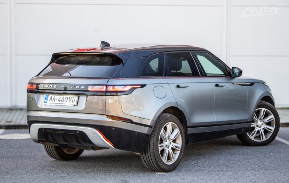 Land Rover Range Rover Velar 2.0D 177kW AT/8 2018 / AJ NA SPLÁTKY / PROTIÚČET 2018 šedá