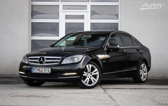 Mercedes-Benz C trieda Sedan 350 CDI 4MATIC, 170kW, A7 / AJ NA SPLÁTKY / PROTIÚČET / 2010 - hlavní pohled