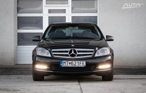 Mercedes-Benz C trieda Sedan 350 CDI 4MATIC, 170kW, A7 / AJ NA SPLÁTKY / PROTIÚČET / 2010 černá