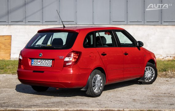 Škoda Fabia Combi II 1.2 HTP Classic, 44kW, M5, 5d. / AJ NA SPLÁTKY / PROTIÚČET / 2009 červená