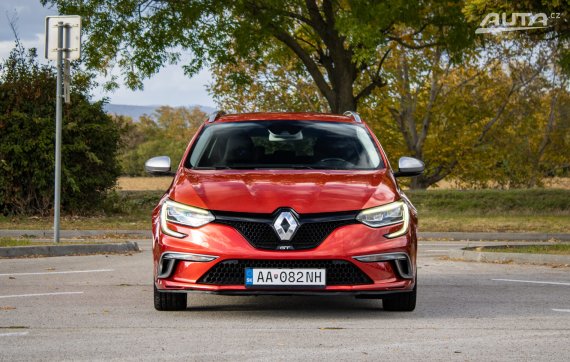 Renault Mégane Grandtour Energy TCe GT Line EDC, 151kW, A7 / AJ NA SPLÁTKY / PROTIÚČET / 2017 červená