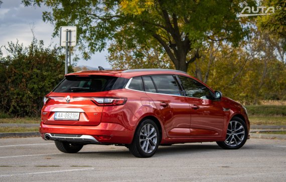 Renault Mégane Grandtour Energy TCe GT Line EDC, 151kW, A7 / AJ NA SPLÁTKY / PROTIÚČET / 2017 červená