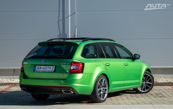Škoda Octavia Combi 2.0 TDI RS 4x4 DSG / 135kW / A7 / ZÁRUKA / AJ NA SPLÁTKY / PROTIÚČET 2019 zelená