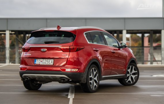 Kia Sportage 2.0 CRDi GT-Line 185k 4WD AT/6 2017 / AJ NA SPLÁTKY / PROTIÚČET 2017 červená