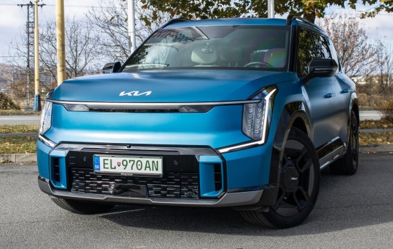 Kia EV9 99,8 kWh GT-Line 1st Edition AWD, 283kW (2024) / AJ NA SPLÁTKY / PROTIÚČET / 2024 modrá