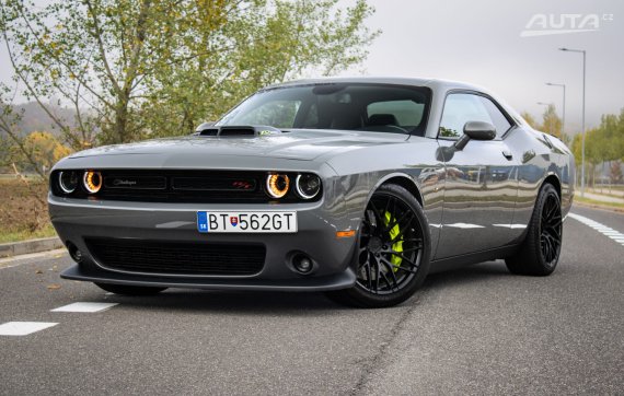 Dodge Challenger 392 HEMI Scat Pack Shaker 6.4 V8 492 PS / AJ NA SPLÁTKY / PROTIÚČET / 2018 - hlavní pohled