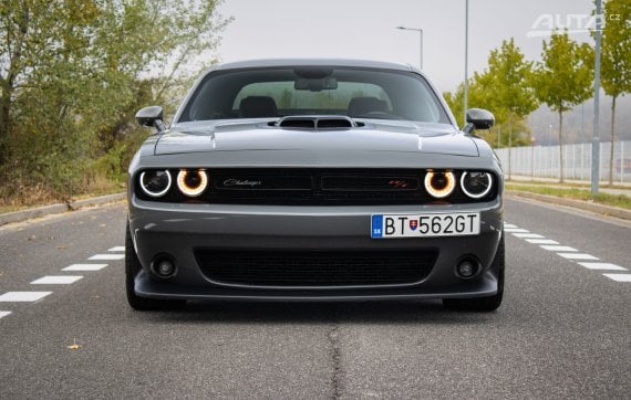 Dodge Challenger 392 HEMI Scat Pack Shaker 6.4 V8 492 PS / AJ NA SPLÁTKY / PROTIÚČET / 2018 šedá