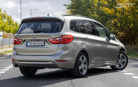 BMW Rad 2 Gran Tourer 218d Sport Line F46 / 110kW / A8 / ZÁRUKA / AJ NA SPLÁTKY / PROTIÚČET 2019 šedá