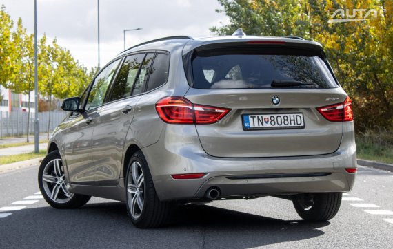 BMW Rad 2 Gran Tourer 218d Sport Line F46 / 110kW / A8 / ZÁRUKA / AJ NA SPLÁTKY / PROTIÚČET 2019 šedá