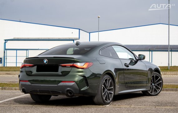 BMW Rad 4 Coupé 430xD M-Sport 2021 zelená