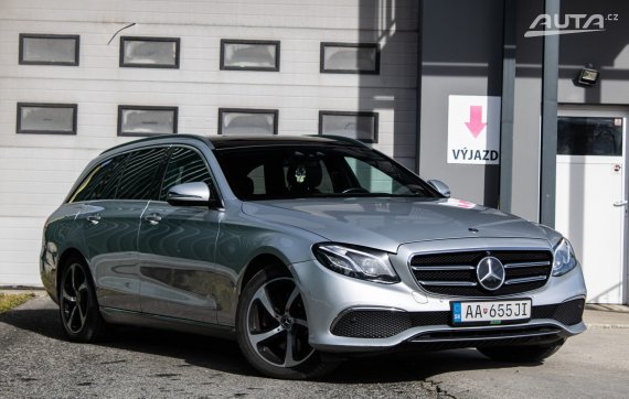 Mercedes-Benz E trieda Kombi 220 d 4MATIC A/T, 143kW (2018) / AJ NA SPLÁTKY / PROTIÚČET / 2018 stříbrná metalíza