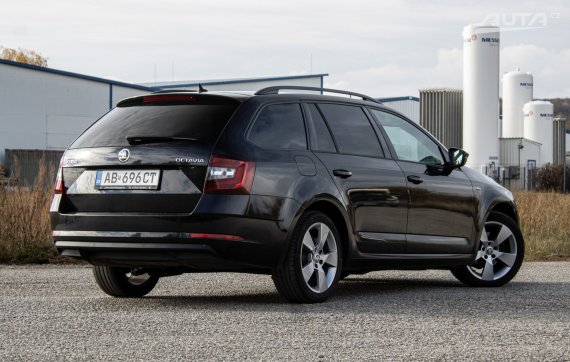 Škoda Octavia Combi 2.0 TDI Clever DSG, 110kW (2018) / AJ NA SPLÁTKY / PROTIÚČET / 2018 černá