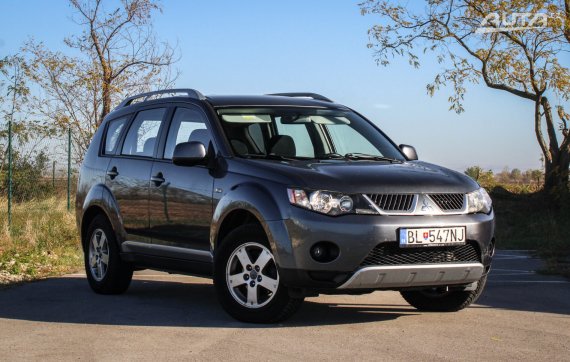 Mitsubishi Outlander 2.0 DI-D, 103kW, M6, 5d. / AJ NA SPLÁTKY / PROTIÚČET / 2007 šedá