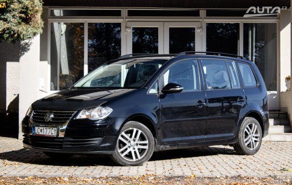 Volkswagen Touran 1.9 TDI, 77kW (2009) / AJ NA SPLÁTKY / PROTIÚČET / 2009 - hlavní pohled