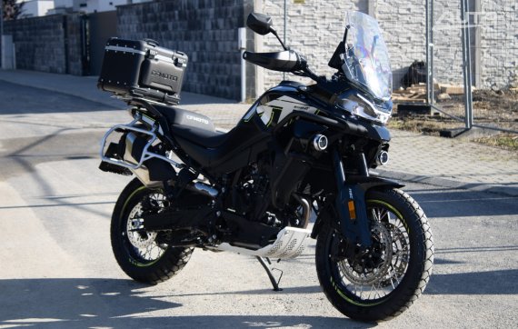 CFMoto MT 800 Explore 2025 RWD / AJ NA SPLÁTKY / PROTIÚČET 2025 černá