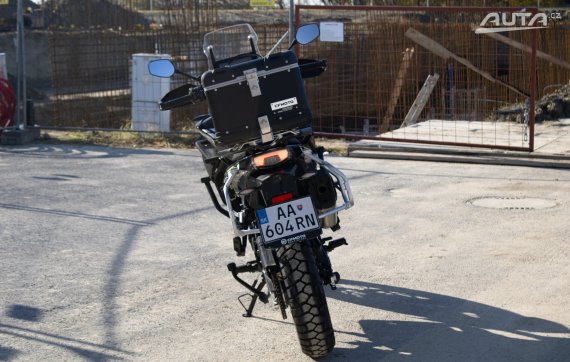 CFMoto MT 800 Explore 2025 RWD / AJ NA SPLÁTKY / PROTIÚČET 2025 černá