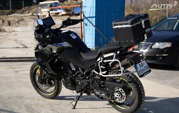 CFMoto MT 800 Explore 2025 RWD / AJ NA SPLÁTKY / PROTIÚČET 2025 černá