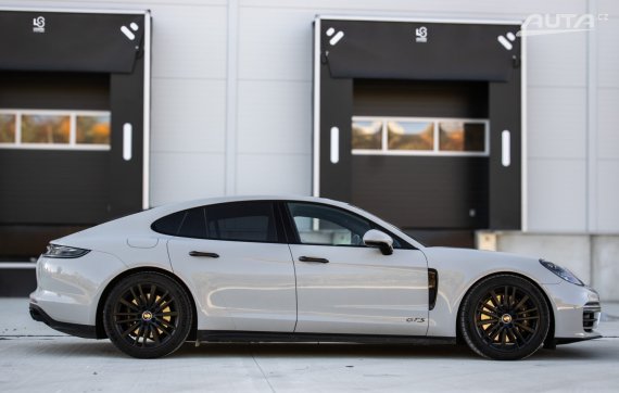 Porsche Panamera GTS 4 2025 368kW 2025 šedá
