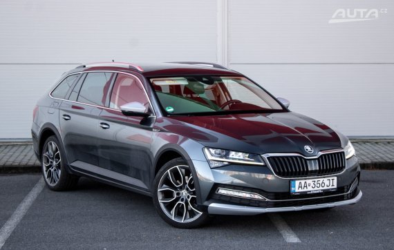 Škoda Superb Combi 2.0 TDI Scout 4x4 DSG / 147kW / A7 / ZÁRUKA / AJ NA SPLÁTKY / PROTIÚČET 2021 šedá