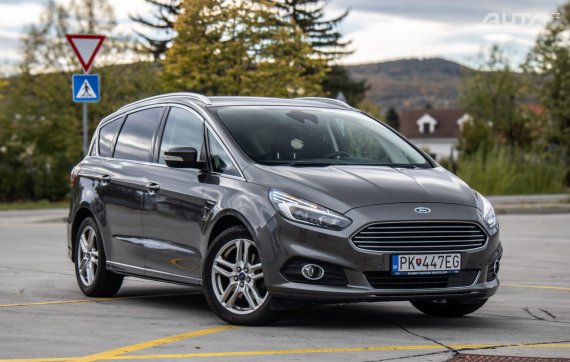 Ford S-Max 2.0 TDCi Duratorq Titanium 132kW AT/6 2017 / AJ NA SPLÁTKY / PROTIÚČET 2017 šedá