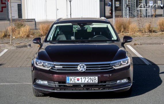 Volkswagen Passat Variant 2.0 TDI Highline 4MOTION DSG / 140kW / A6 / ZÁRUKA / AJ NA SPLÁTKY / 2015 červená
