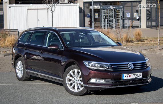 Volkswagen Passat Variant 2.0 TDI Highline 4MOTION DSG / 140kW / A6 / ZÁRUKA / AJ NA SPLÁTKY / 2015 červená