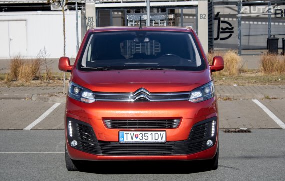 Citroën Spacetourer 2.0 BlueHDi S&amp;S M / 130kW / A8 / ZÁRUKA / AJ NA SPLÁTKY / PROTIÚČET 2019 červená