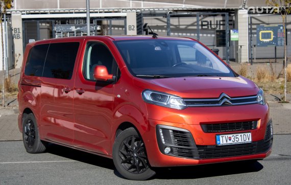 Citroën Spacetourer 2.0 BlueHDi S&amp;S M / 130kW / A8 / ZÁRUKA / AJ NA SPLÁTKY / PROTIÚČET 2019 červená
