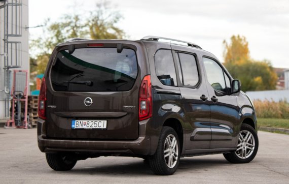 Opel Combo Life 1.5 CDTI Innovation / 96kW / M6 / ZÁRUKA / AJ NA SPLÁTKY / PROTIÚČET 2018 hnědá