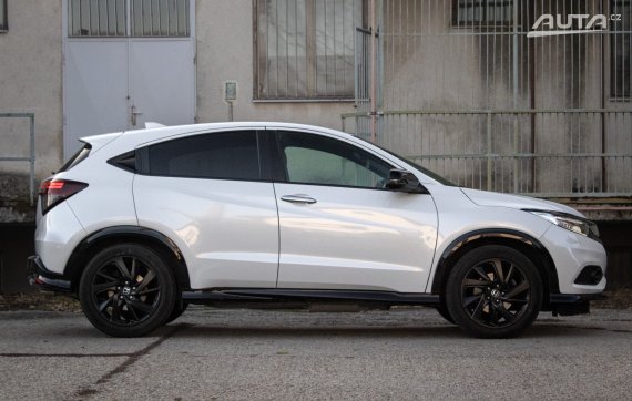 Honda HR-V 1.5 i-VTEC Turbo Sport CVT, 134kW, A1 / AJ NA SPLÁTKY / PROTIÚČET / 2020 bílá