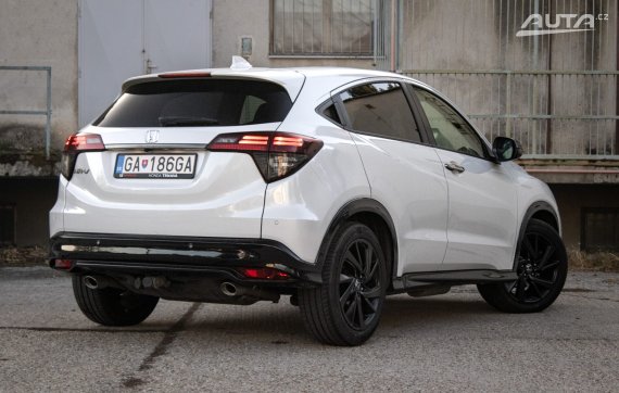 Honda HR-V 1.5 i-VTEC Turbo Sport CVT, 134kW, A1 / AJ NA SPLÁTKY / PROTIÚČET / 2020 bílá