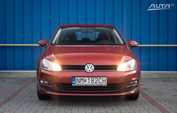 Volkswagen Golf 1.2 TSI, 77kW, M6, 5d. / AJ NA SPLÁTKY / PROTIÚČET / 2013 červená